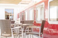 Terrasse und Mitropa Speisewagen Cafe Waffel