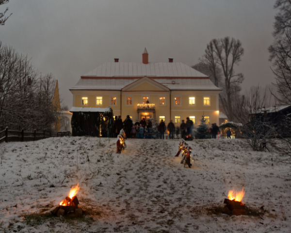 Weihnachtsmarkt im Schloss Ludwigsthal 1